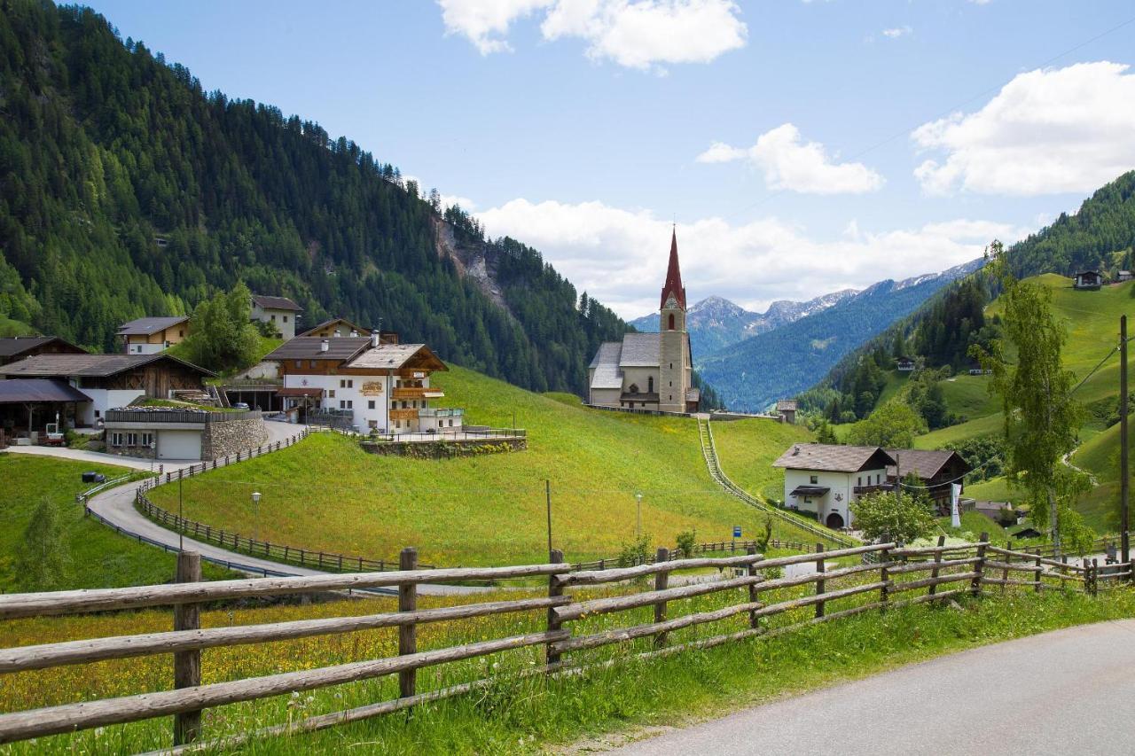Gasthof Trausberg Corvara in Passiria エクステリア 写真